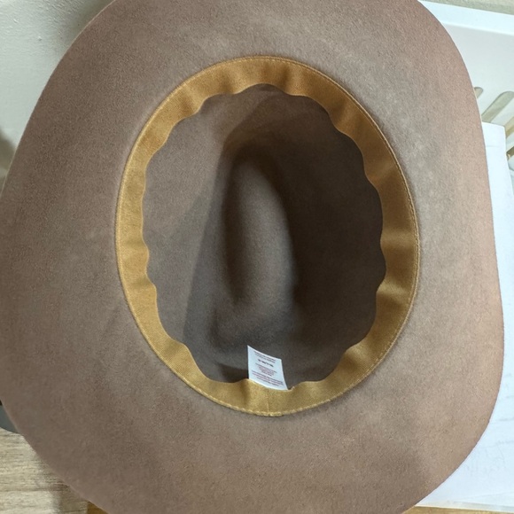 Chic Two-Tone Wool Hat Tan and Pink Wide-Brimmed Hat with Decorative Cream Band - Picture 5 of 6